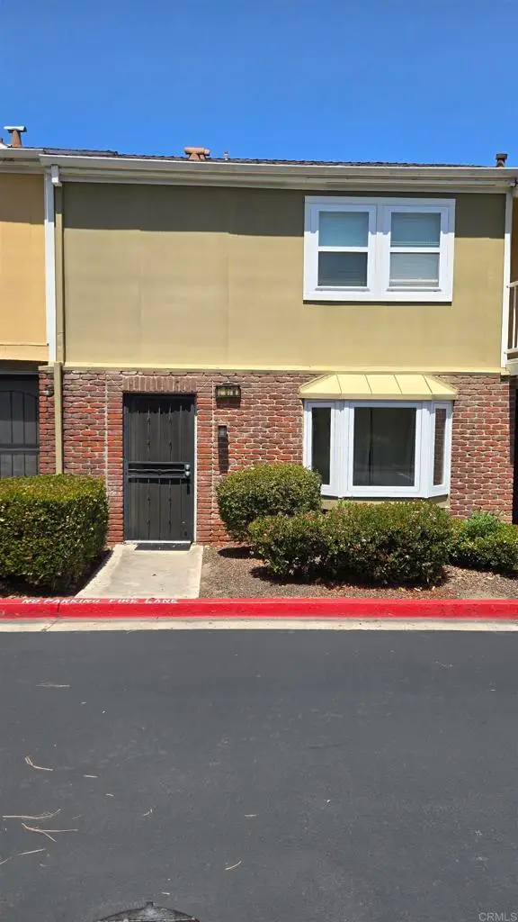 7887 Rancho Fanita Dr. #B, Santee, CA 92071