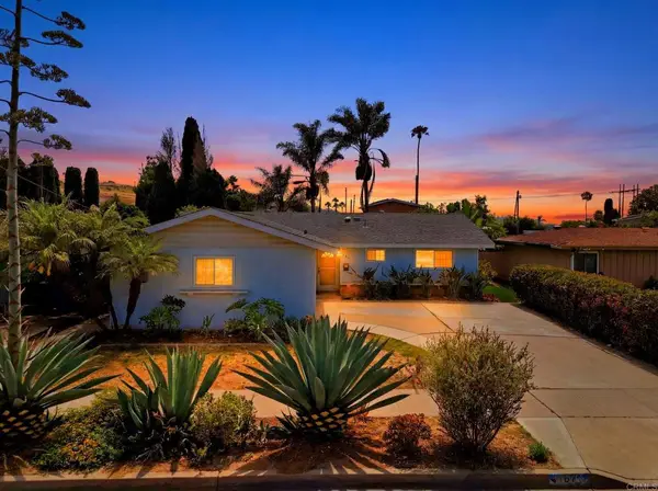 127 Flamingo Drive, Oceanside, CA 92054