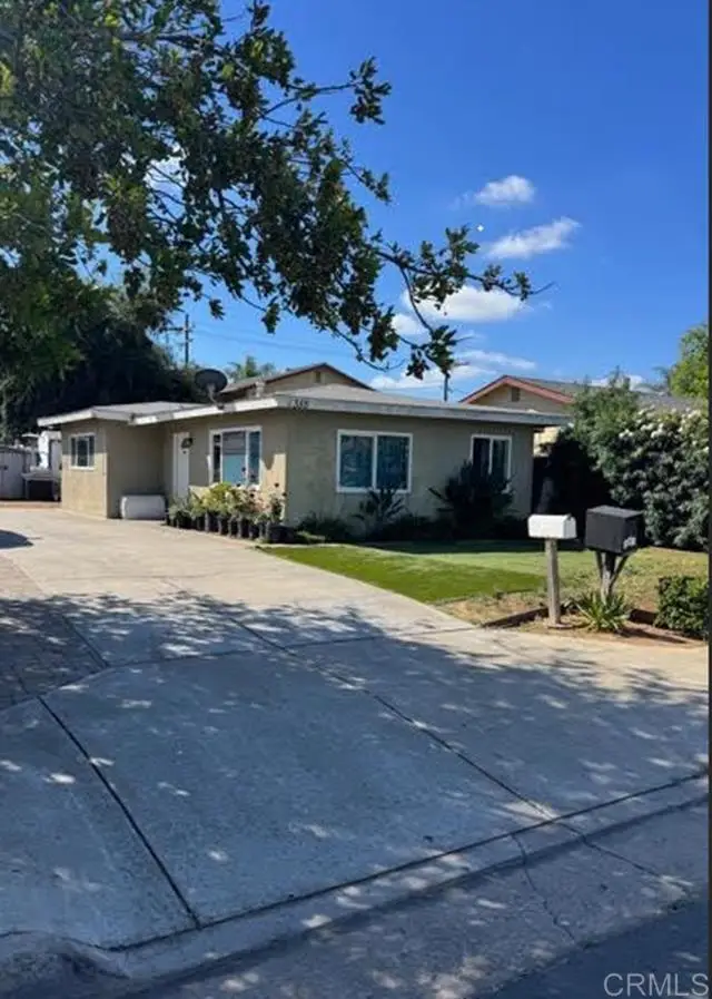 351 55 W 8th Ave, Escondido, CA 92025 - #1