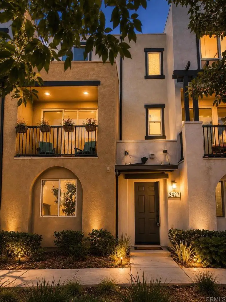 2427 Verano Way, Vista, CA 92081 - #2
