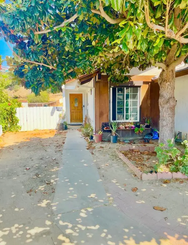 285 Parkbrook Place, San Diego, CA 92114