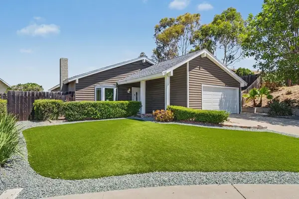 104 Lechuza Ln, Spring Valley, CA 91977