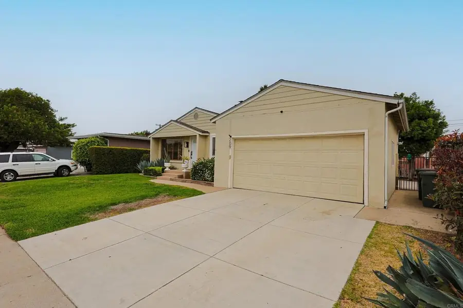 209 L Street, Chula Vista, CA 91911 - #3