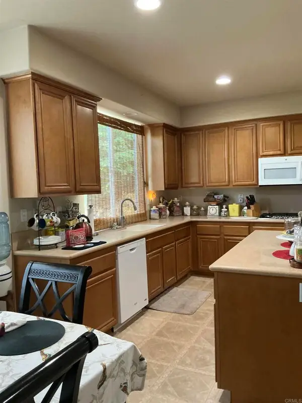 10328 Chase Creek Lane, Lakeside, CA 92040
