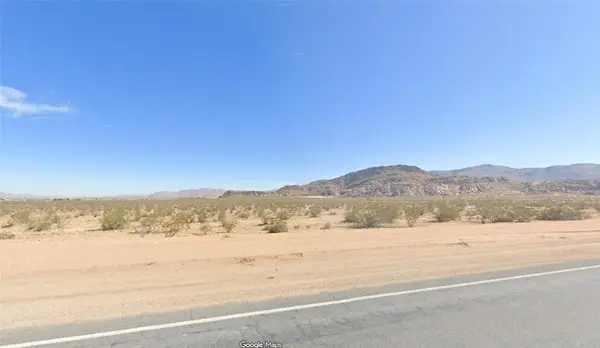 11883 Hamiliton Road, Apple Valley, CA 92308