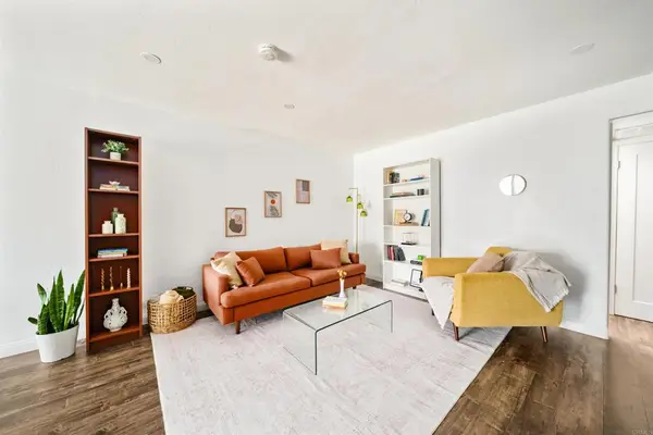 6878 Navajo Road #52, San Diego, CA 92119
