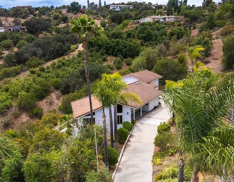 2645 Daisy Ln, Fallbrook, CA 92028 - #1