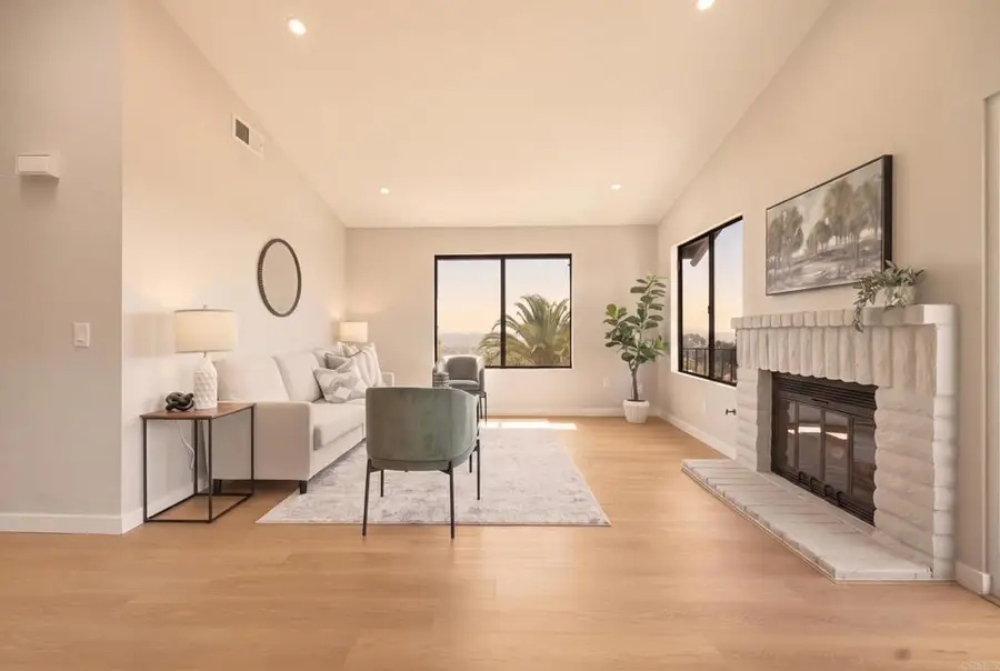 2032 Fiesta, Escondido, CA 92027 - #2