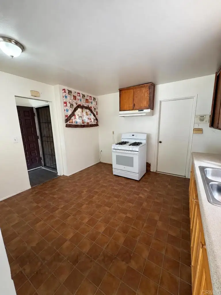 242 Old Oak Dr., San Diego, CA 92114 - #3