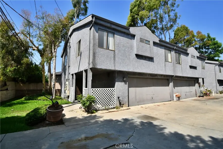 370 E Hillsdale Street, Inglewood, CA 90302 - #3