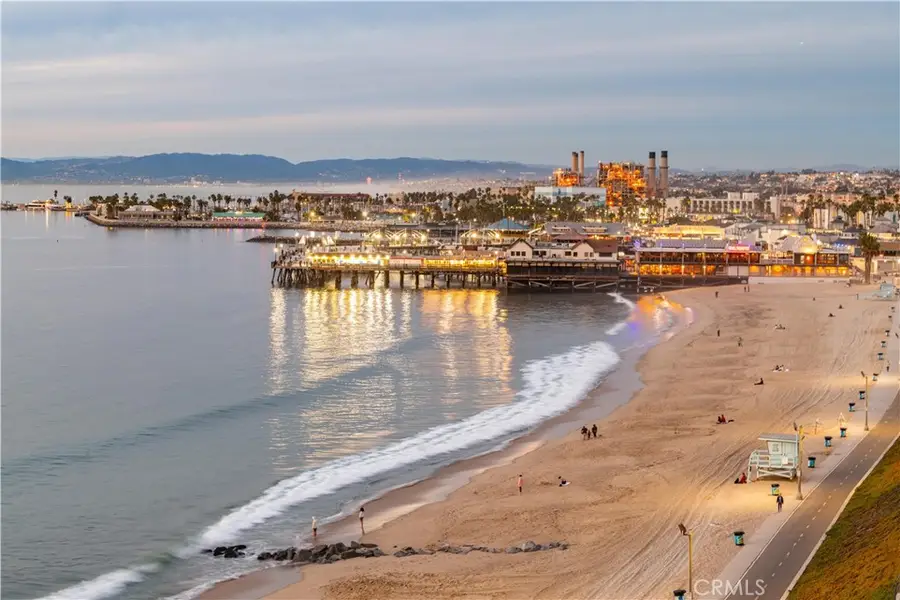 565 Esplanade #202, Redondo Beach, CA 90277 - #2