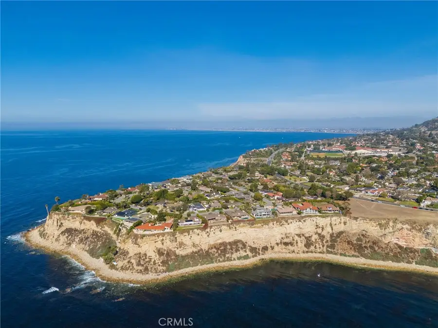 401 Yarmouth Rd, Palos Verdes Estates, CA 90274 - #3