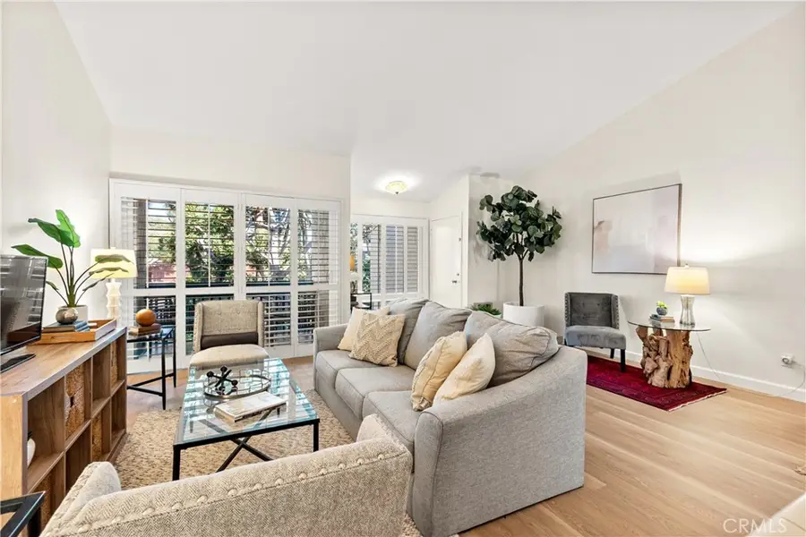 906 Camino Real #202, Redondo Beach, CA 90277 - #2
