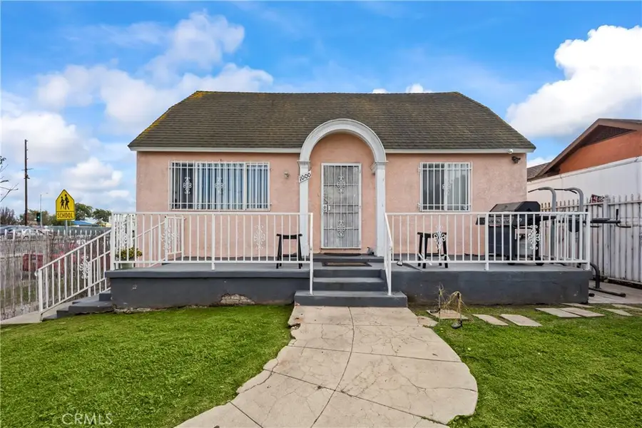7705 S Vermont Avenue, Los Angeles, CA 90044 - #2