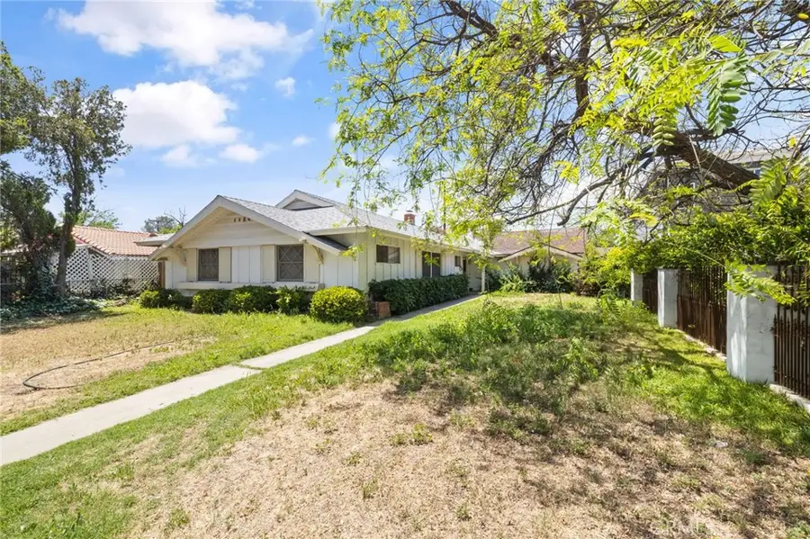 10139 Hayvenhurst Avenue, North Hills, CA 91343 - #2