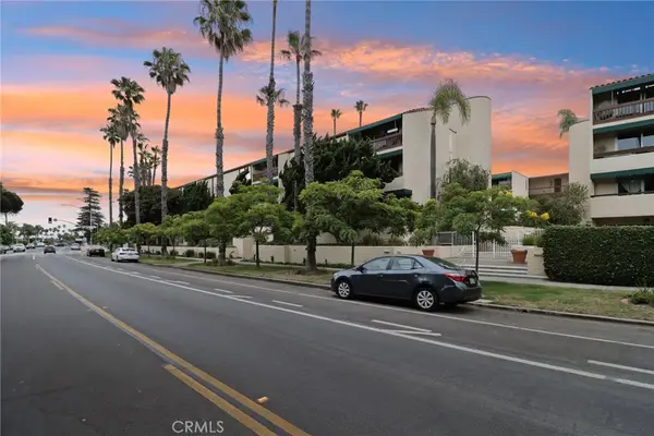 6455 La Jolla Blvd #206, La Jolla, CA 92037