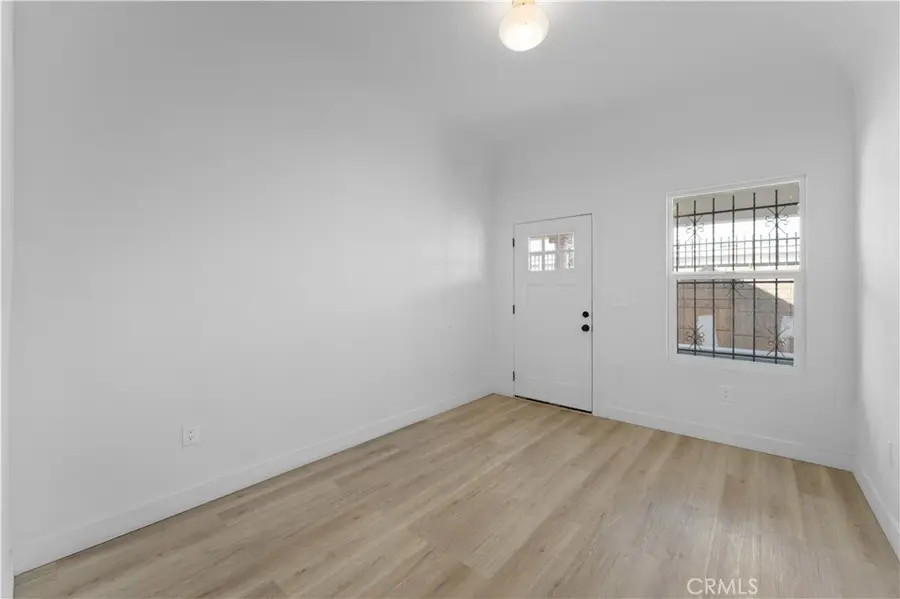 752 E 17th Street, Los Angeles, CA 90021 - #3