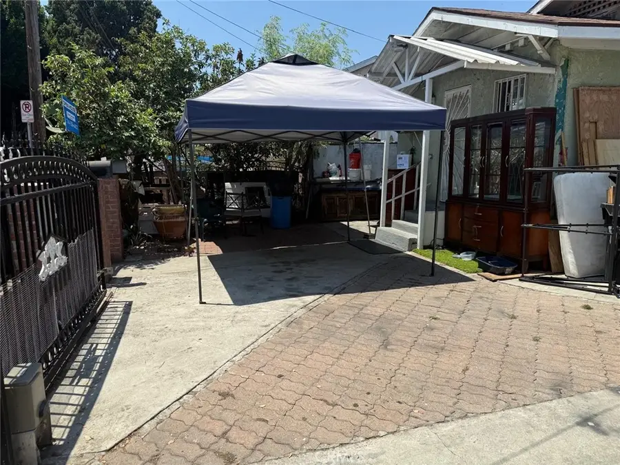917 E 42nd Street, Los Angeles, CA 90011 - Image #3