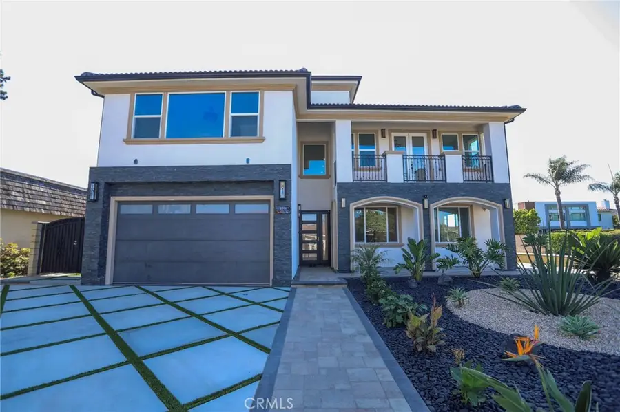 21861 Vacation Ln Lane, Huntington Beach, CA 92646 - Image #2