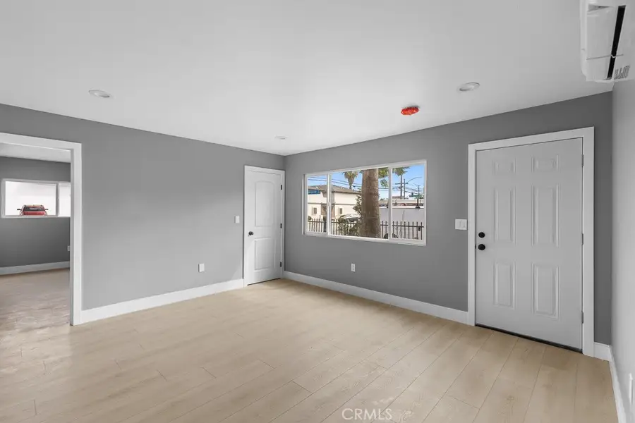 943 N Washington Place #4, Long Beach, CA 90813 - Image #3