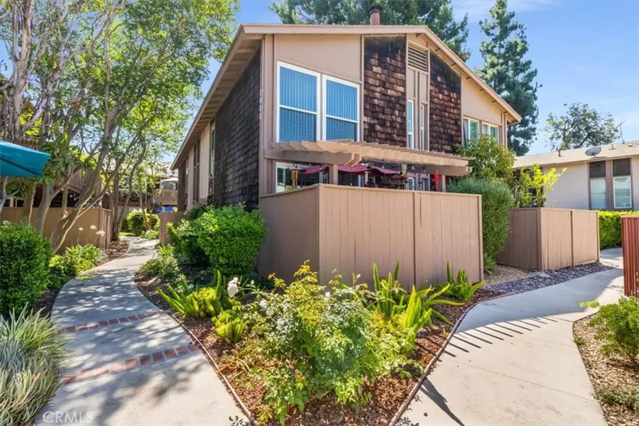 1084 Cabrillo Park # B, Santa Ana, CA 92701 - Image #2