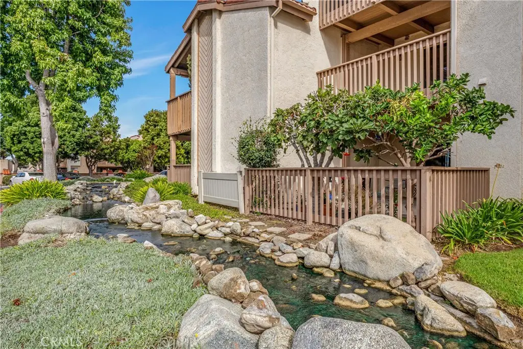 16581 Grunion Lane #204, Huntington Beach, CA 92649 - Image #1