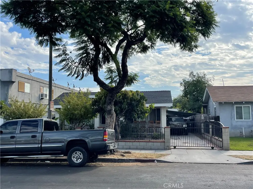 2366 Linden Avenue, Long Beach, CA 90806 - #1