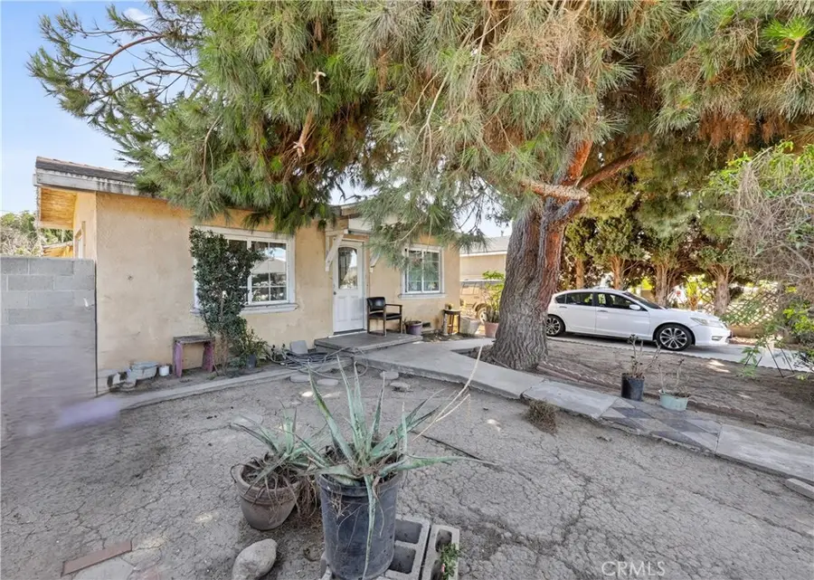 1209 S Shelton Street, Santa Ana, CA 92707 - Image #2