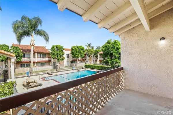 700 W La Veta Avenue #T4, Orange, CA 92868