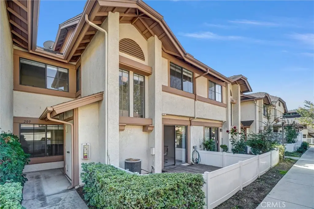 3054 Colt Way #209, Fullerton, CA 92833 - Image #1