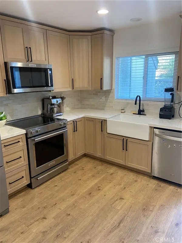 5927 E Creekside #23, Orange, CA 92869