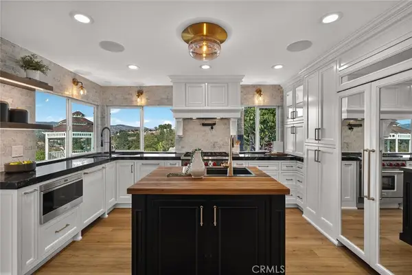 266 S Via Montanera, Anaheim Hills, CA 92807