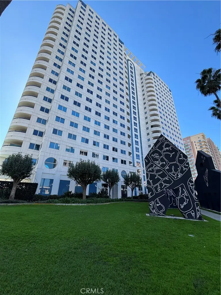 525 E Seaside Way #1801, Long Beach, CA 90802 - Image #2