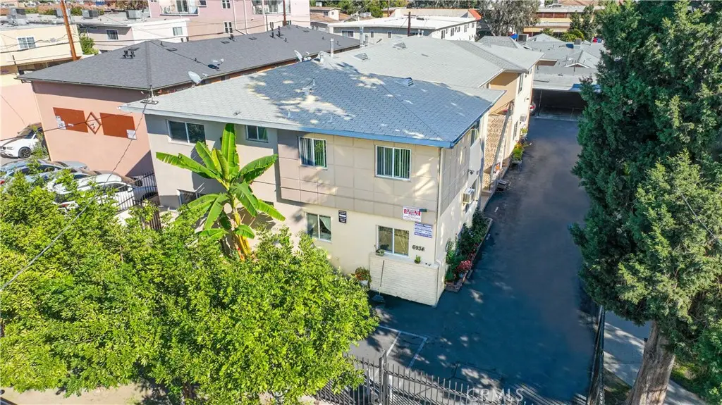 6934 Hinds, North Hollywood, CA 91605 - #1