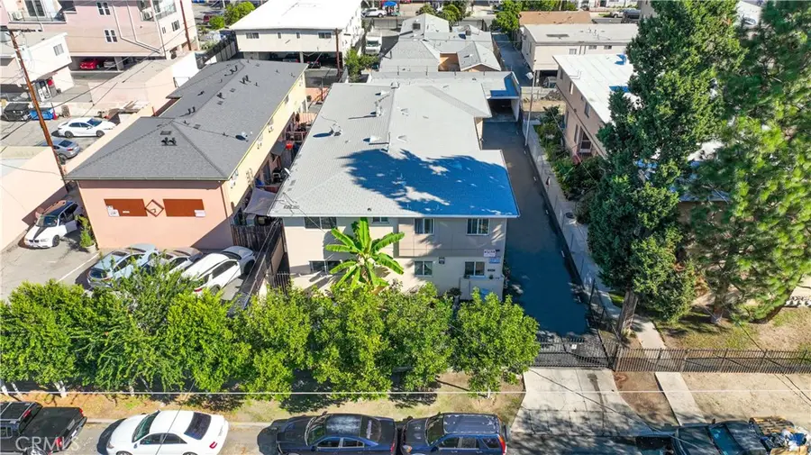 6934 Hinds, North Hollywood, CA 91605 - #2