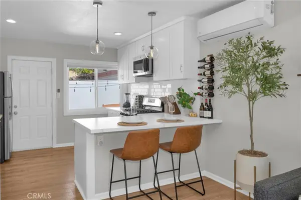 2701 E 17th Street E, Long Beach, CA 90804