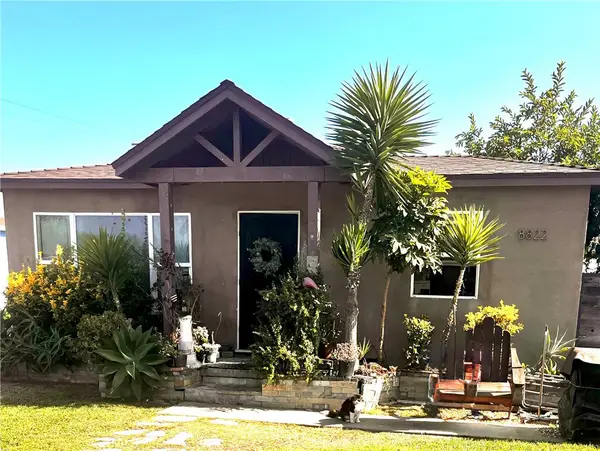 8822 Oak St, Bellflower, CA 90706