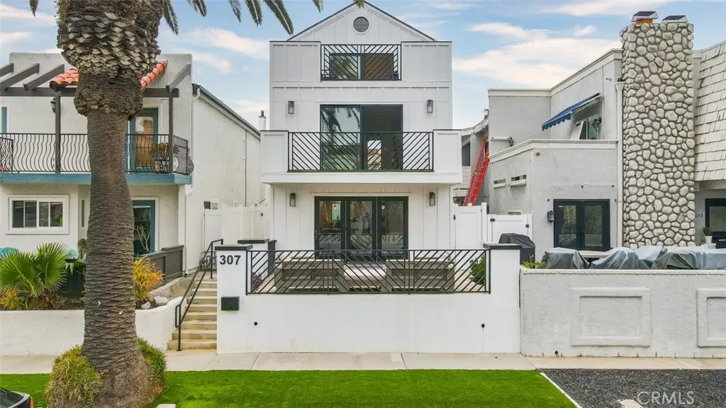 307 18th Street, Huntington Beach, CA 92648 - Image #1