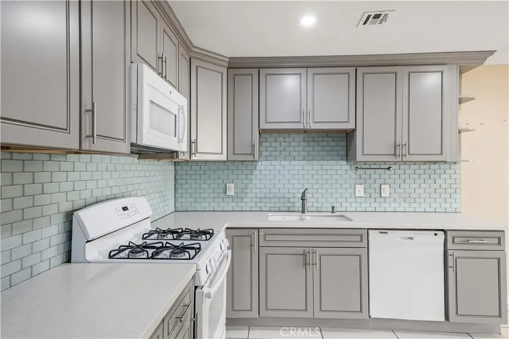 14429 Chardon Avenue #41, Hawthorne, CA 90250 - Image #1