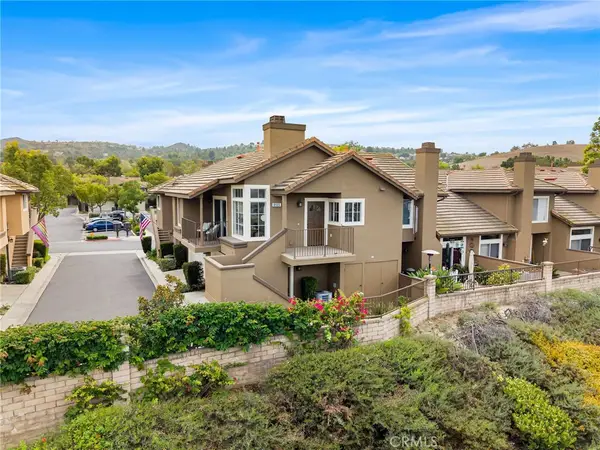 8123 E Oak Ridge Circle, Anaheim Hills, CA 92808