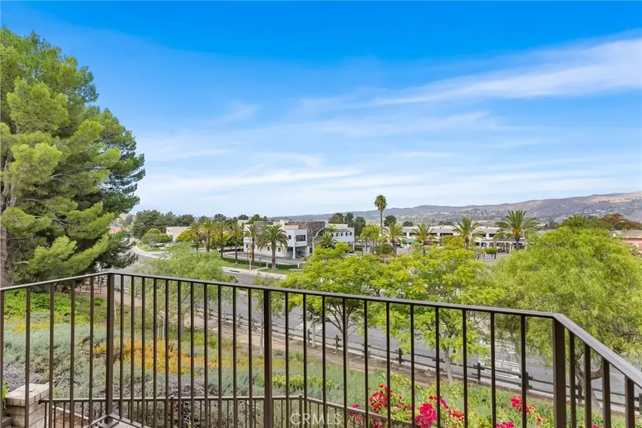 8123 E Oak Ridge Circle, Anaheim Hills, CA 92808 - Image #2