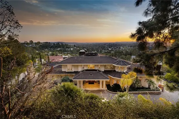10322 Saint Charles Way, North Tustin, CA 92705