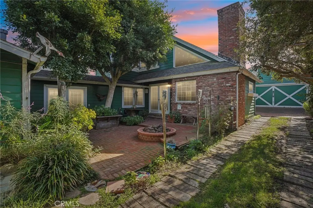 1652 Voorhees, Manhattan Beach, CA 90266 - #1