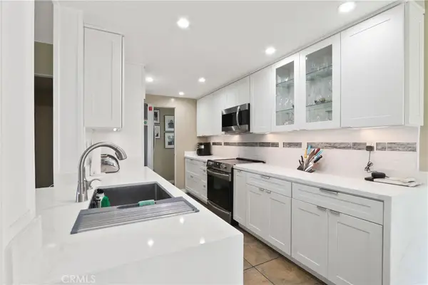 2101 E 2nd St #305, Long Beach, CA 90803