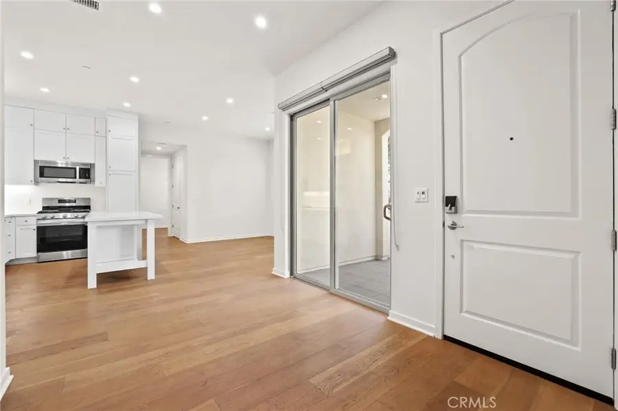 753 Spring Gdn, Irvine, CA 92618 - Image #3