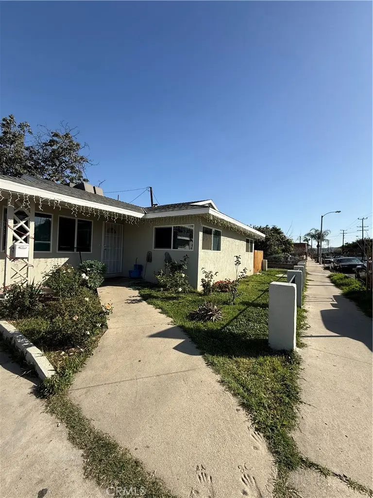 221 S Howard Street, Corona, CA 92879 - #1
