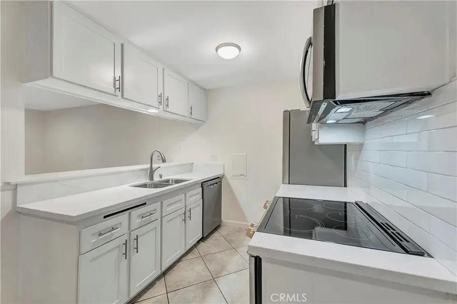 280 Molino #108, Long Beach, CA 90803 - Image #2