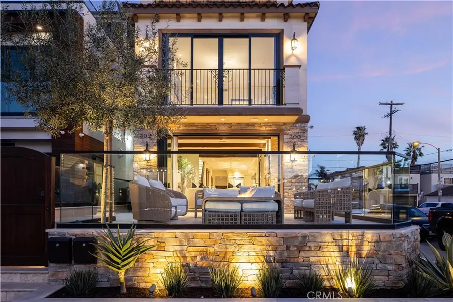 302 3rd, Huntington Beach, CA 92648 - #2