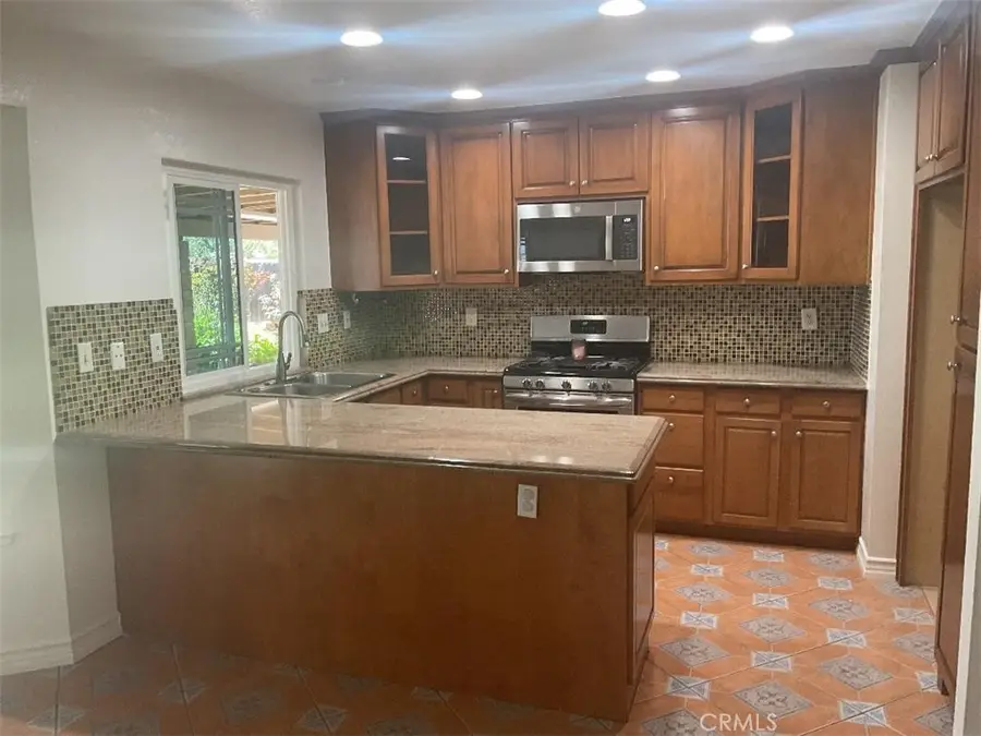 8234 Stonewood, Riverside, CA 92509 - #3