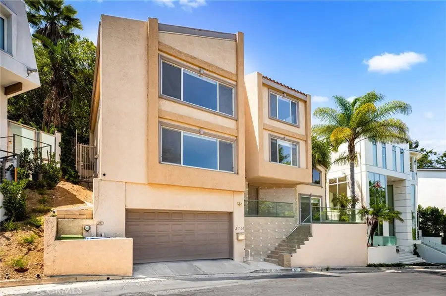 3751 Prestwick, Los Angeles, CA 90027 - #3